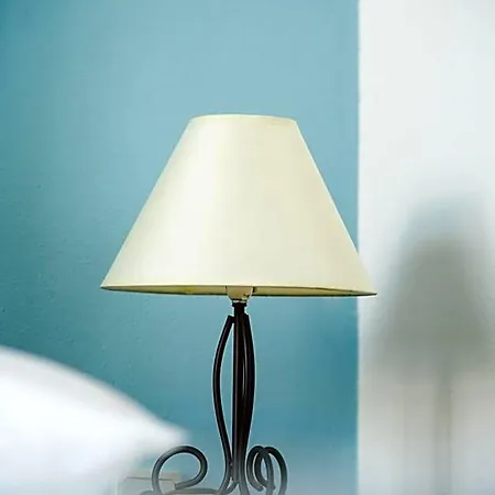 Manos 3* Vári