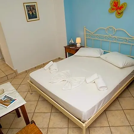 Manos Отель Vari (Syros)