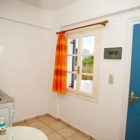 Manos Отель Vari (Syros)